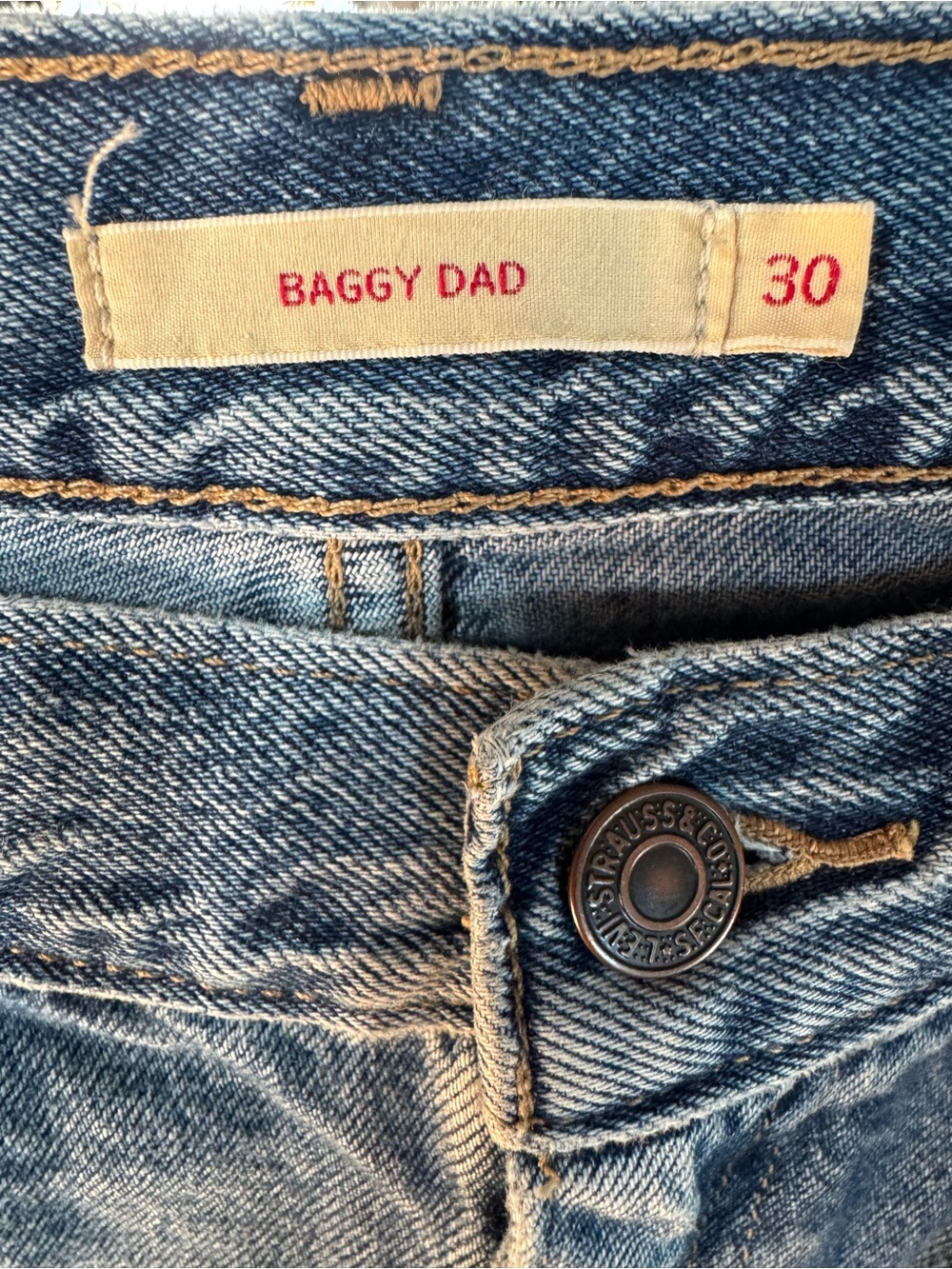 Levi's Baggy Dad Jeans in Own It Stone - Picture 4 of 5